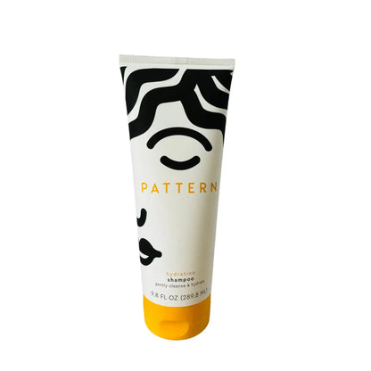 Pattern Hydration Shampoo - Natural Crown Beauty - Vue de face de la bouteille montrant l'étiquette et le logo.